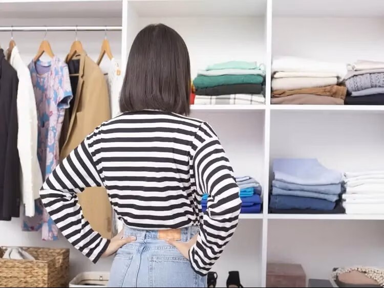 衣替え前にやっておきたいクローゼット掃除|収納を整えて春の準備