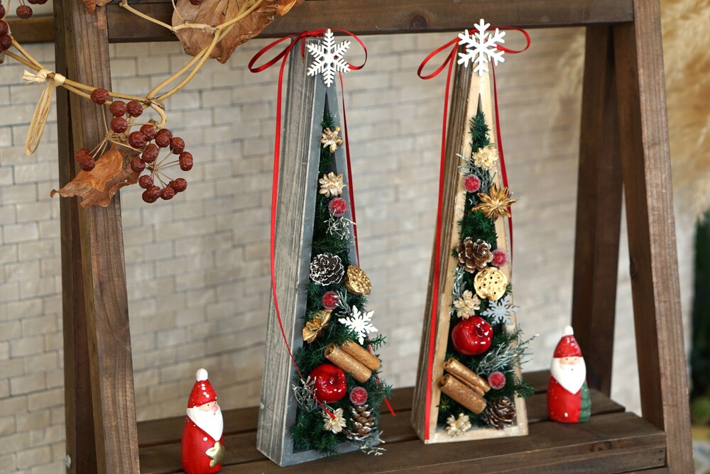 11月クラフトキット「三角バトンのクリスマスツリーキット」