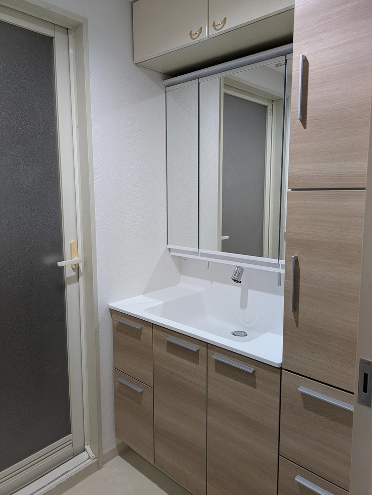 洗面台とトイレの工事