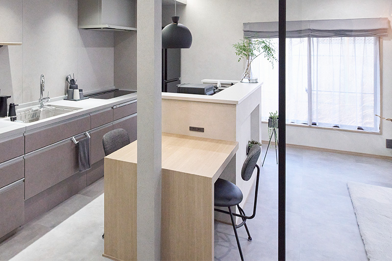 ダイニングテーブル