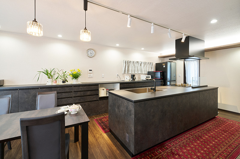 大容量のカップボード