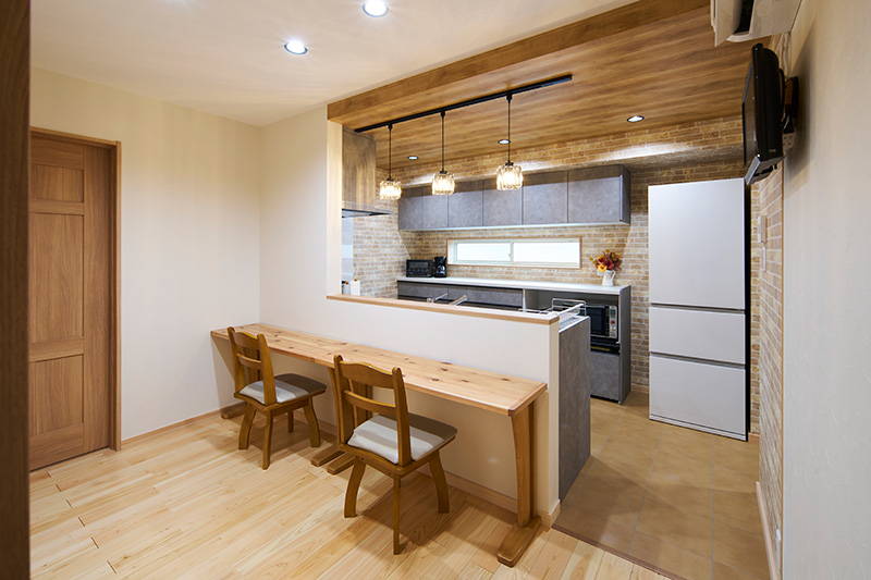 意匠的にも美しいリビングダイニング