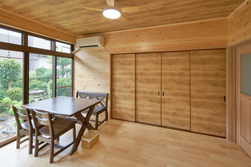 ログハウスのようなリビング