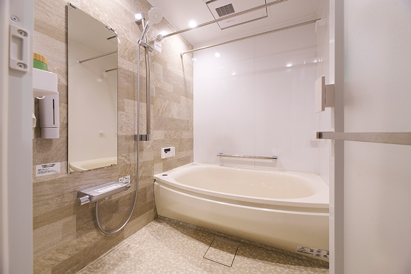 ワイド浴槽で一日の疲れをリフレッシュ