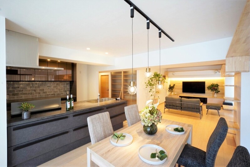 猫と暮らす、開放感あふれるリビング