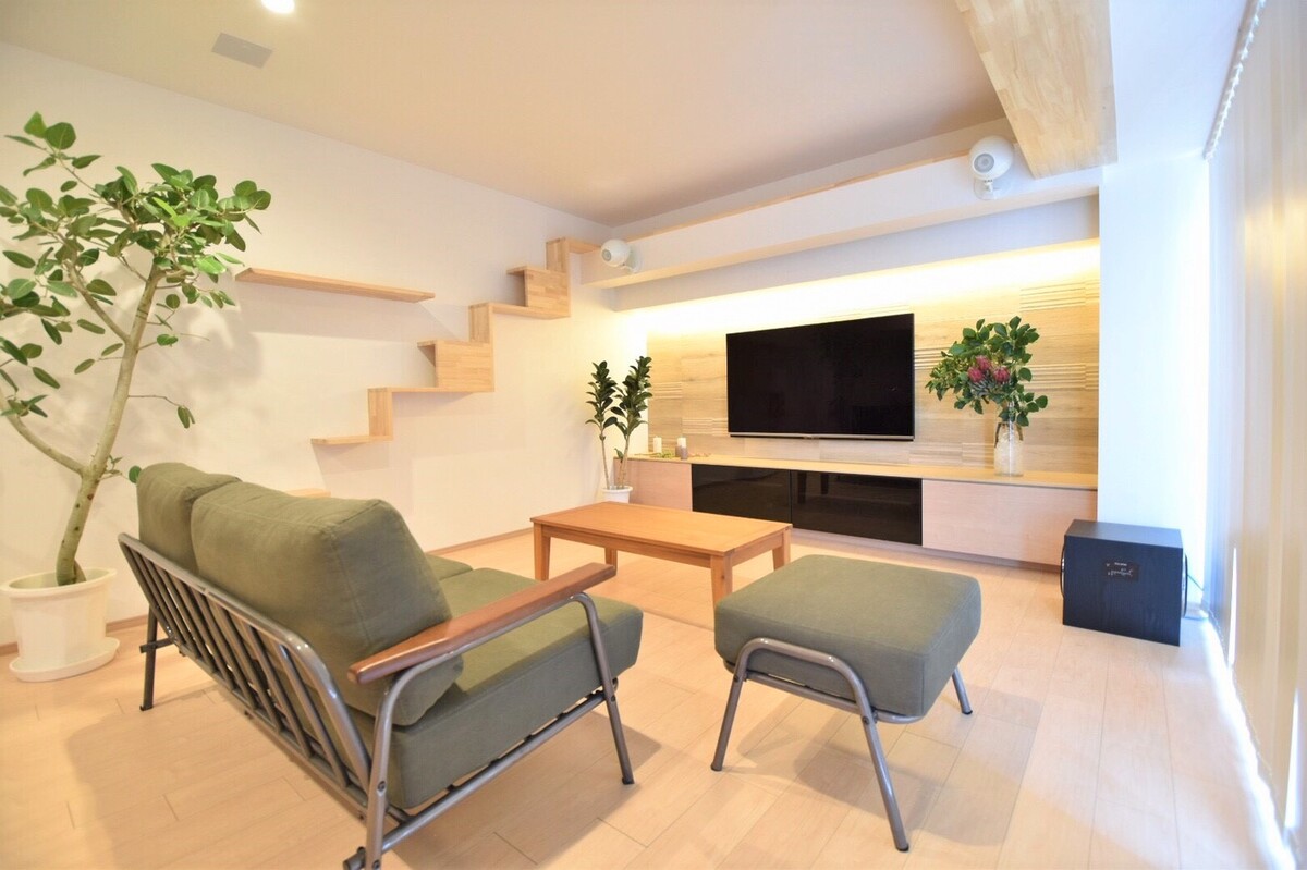 間接照明が美しい心地よいリビング