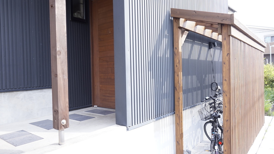 外観に調和するサイクルポート