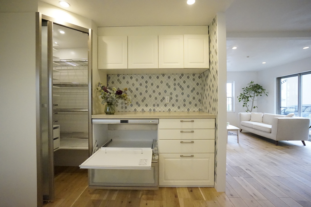 モザイクタイルが映えるキッチン