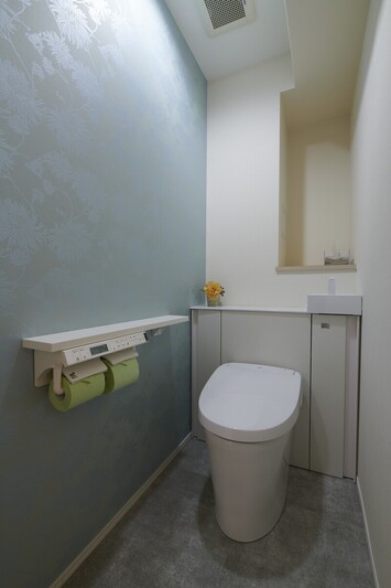 統一感で魅せる上品なトイレ空間