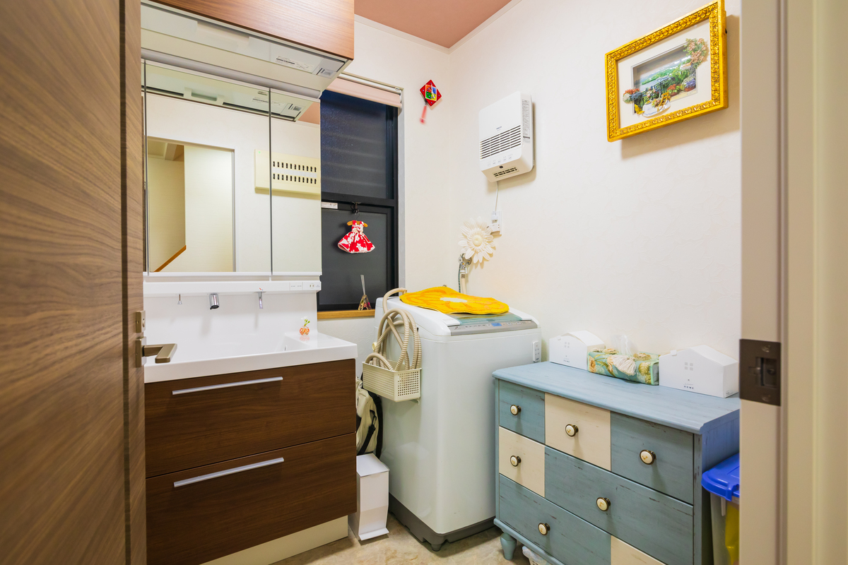 節水機能付きで便利な洗面スペース