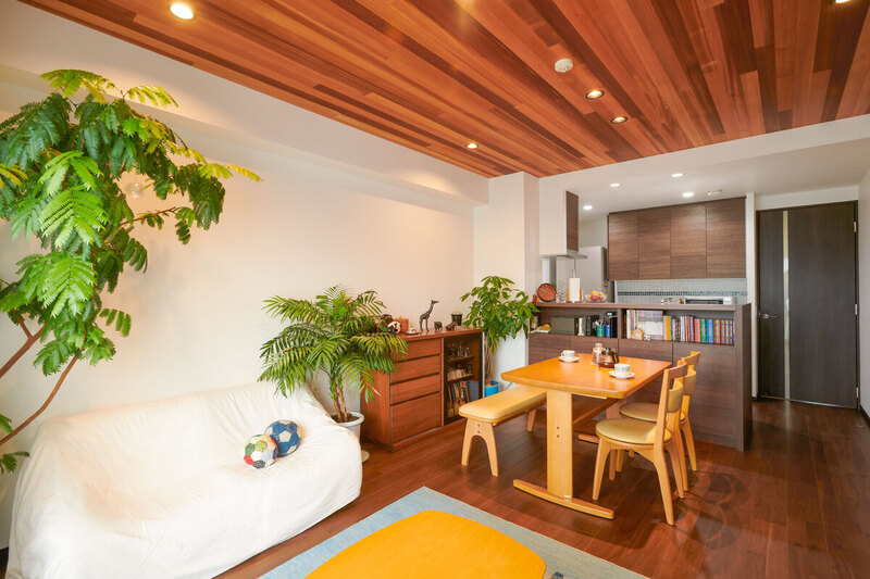 木のぬくもり感じるナチュラルリビング