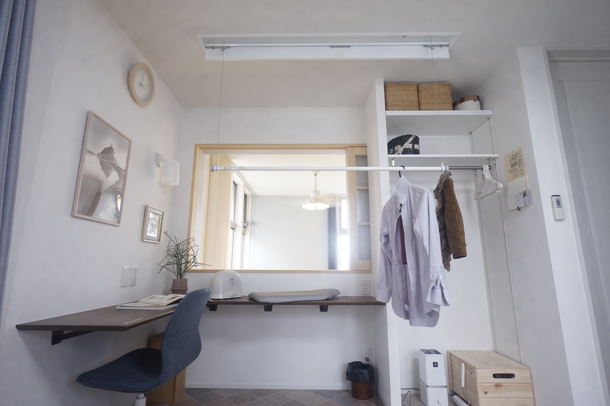 天井物干し備えた便利な家事空間