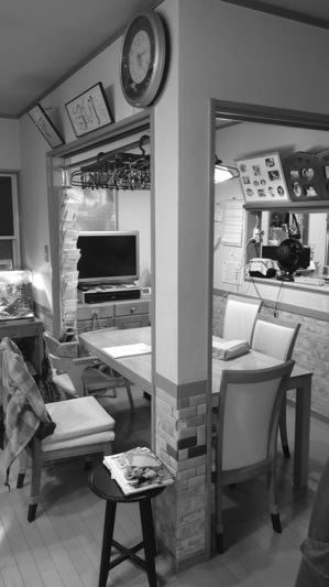 【BEFORE】大きな柱で仕切られていた居間