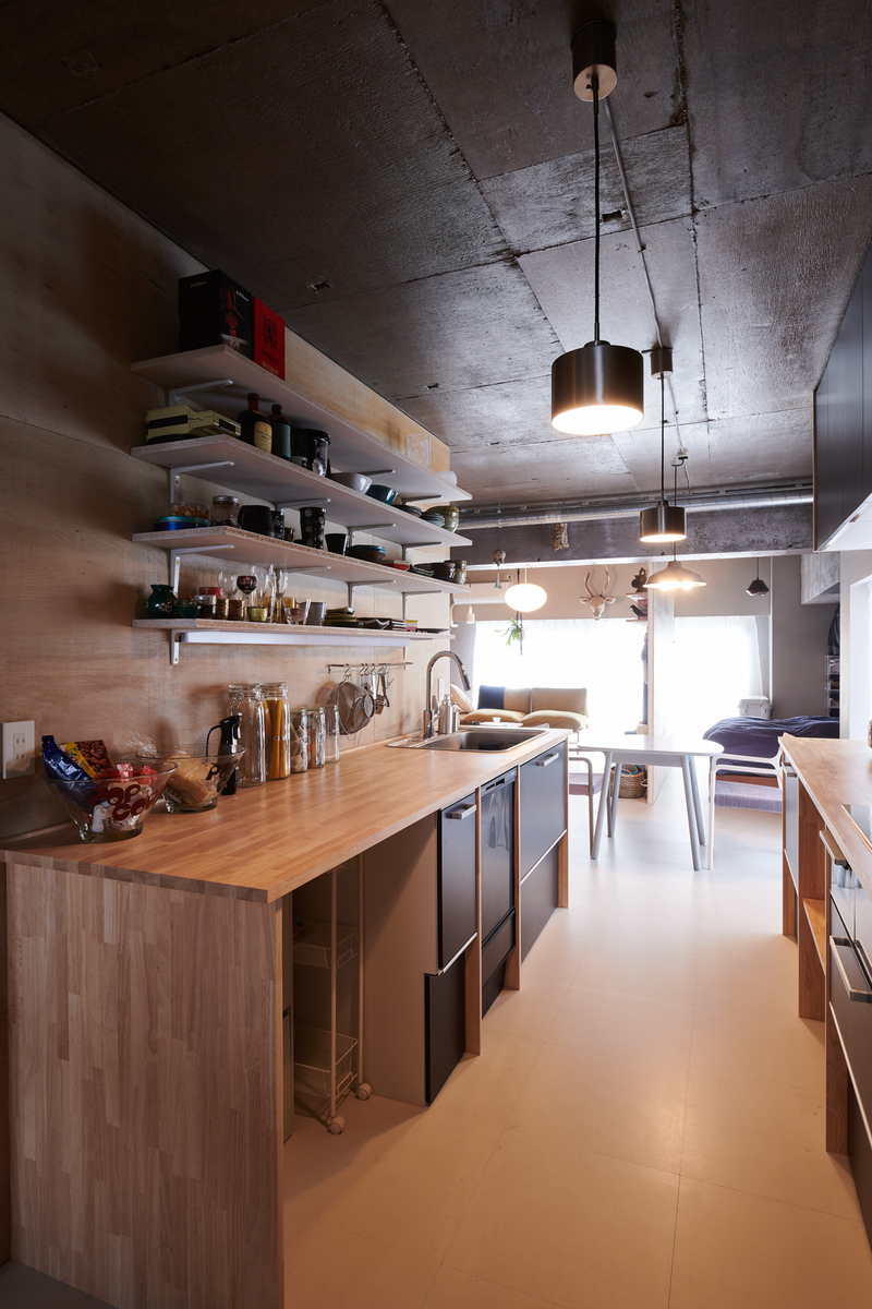 収納棚が充実したオリジナルキッチン