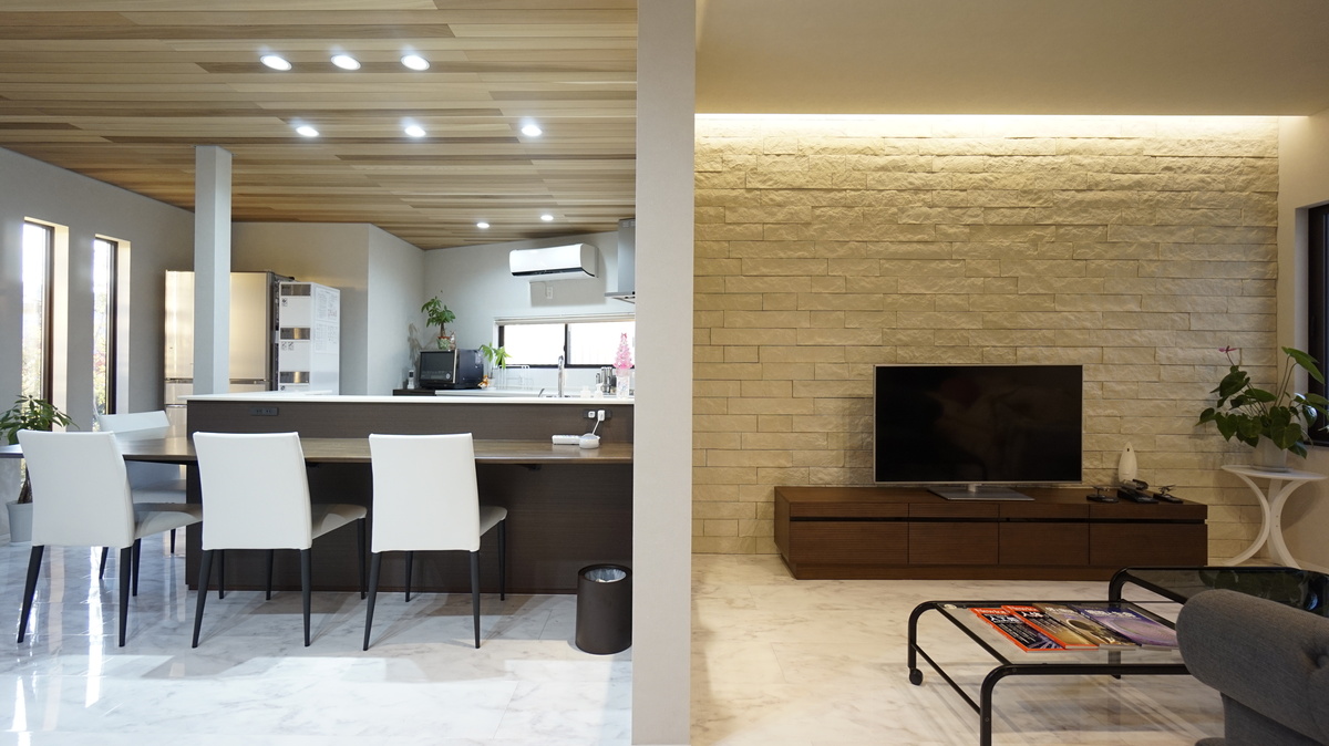 広がりを感じる開放的なLDK