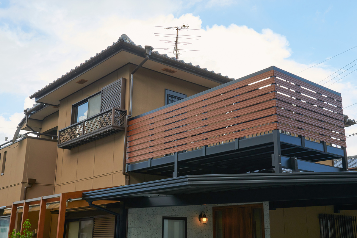 日進市の施工事例　陽光あふれる使いやすいバルコニー