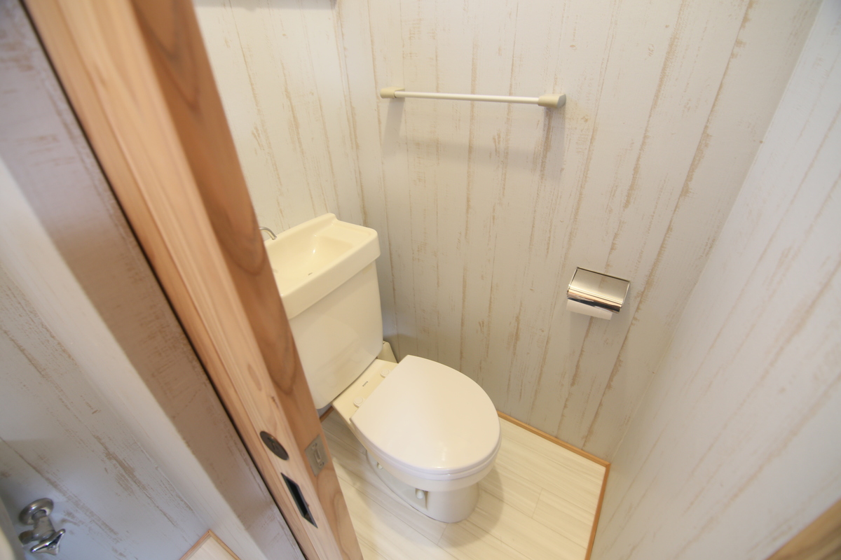 ナチュラルで明るいトイレ空間