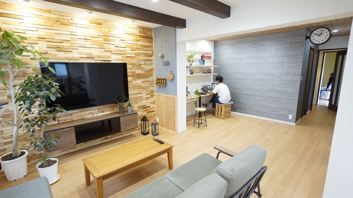 豊田市の施工事例　集中できる家の中の居場所