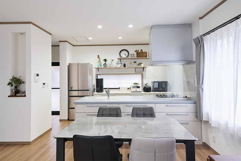 収納たっぷりキッチン