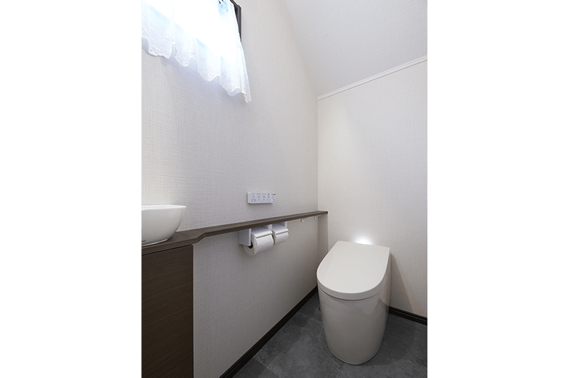 タンクレストイレ