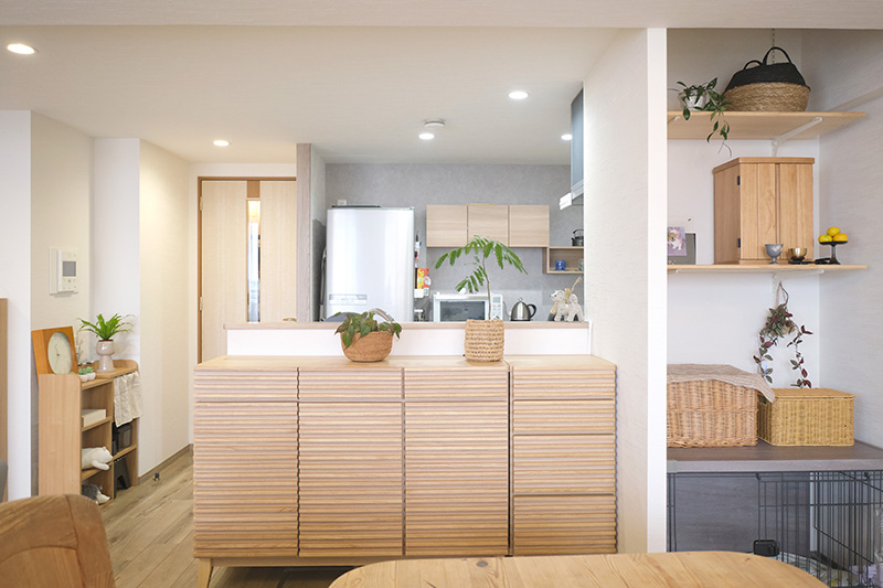 収納が沢山出来るダイニング